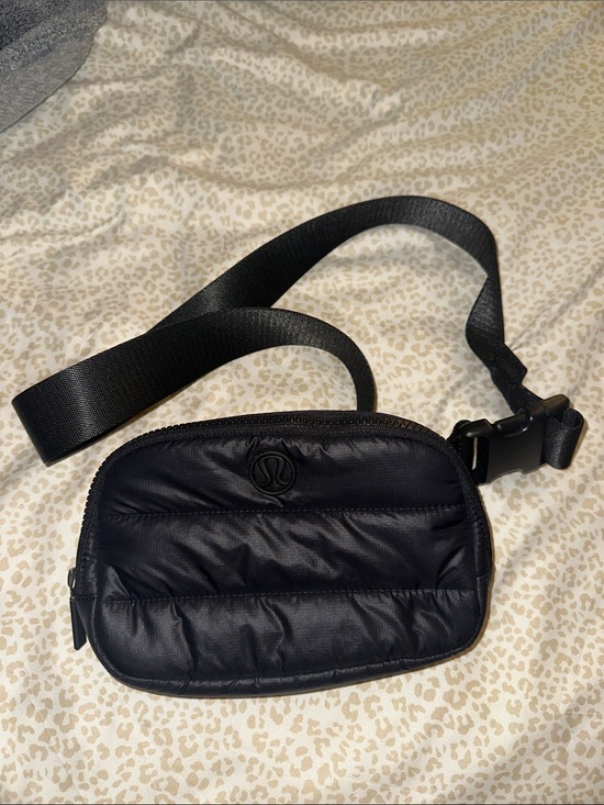 lululemon athletica Handbags - lululemon athletica Black Quilted Belt Bag